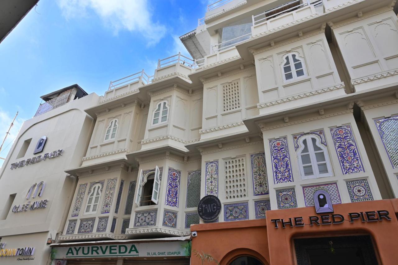 The Red Pier By Downtown Udaipur Hotel Exterior foto